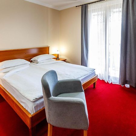 Hotel Vila Lago Palić Buitenkant foto