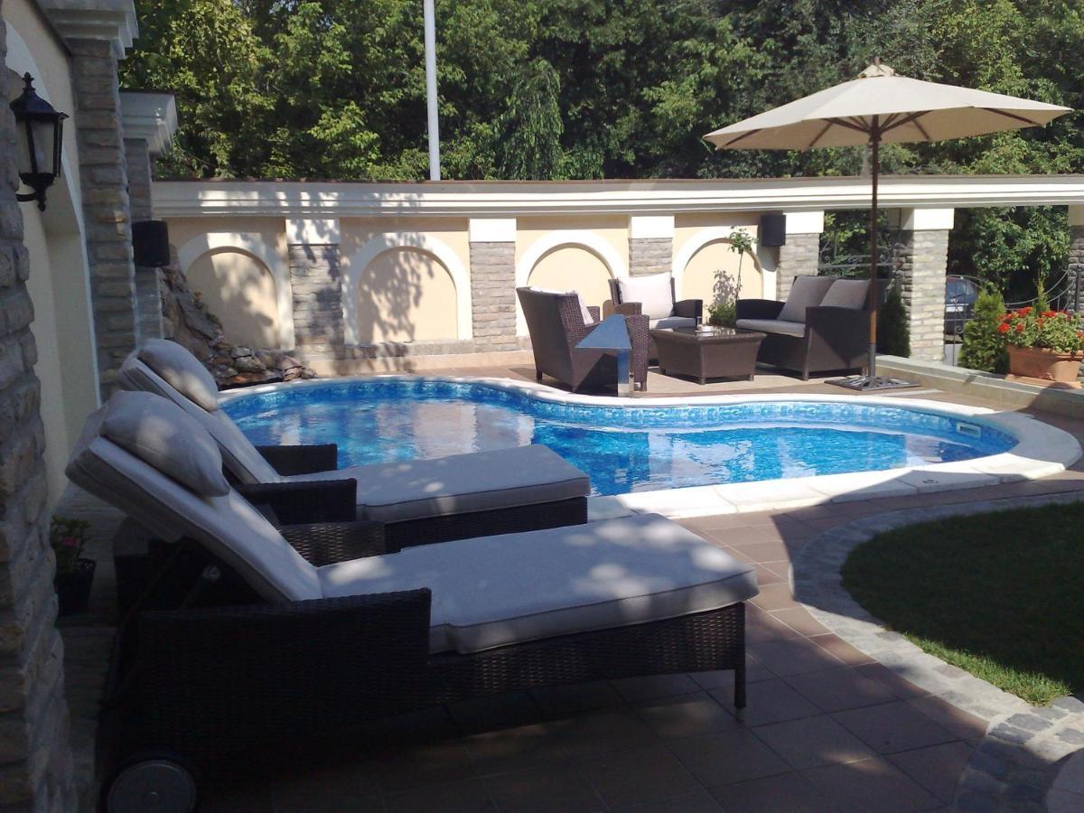 Hotel Vila Lago Palić Buitenkant foto