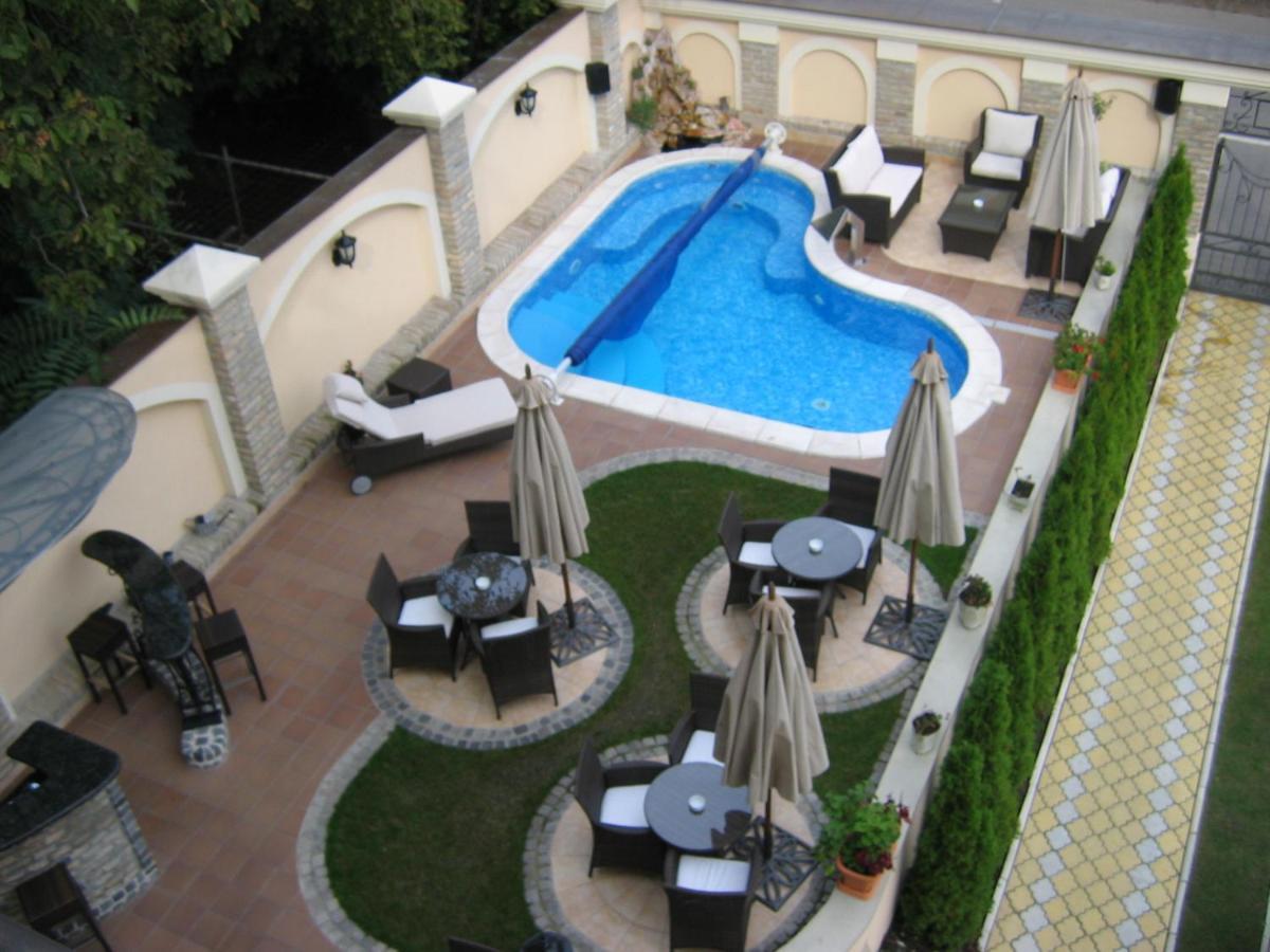 Hotel Vila Lago Palić Buitenkant foto
