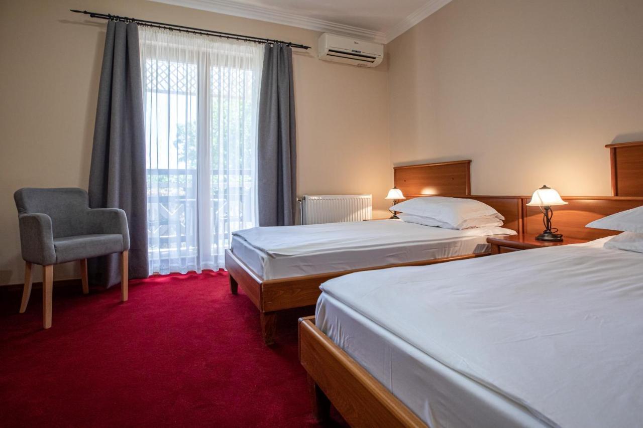 Hotel Vila Lago Palić Buitenkant foto