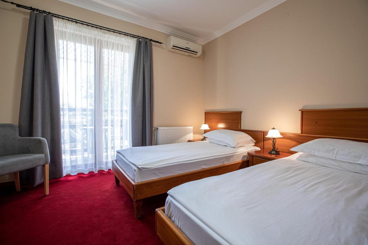Hotel Vila Lago Palić Buitenkant foto