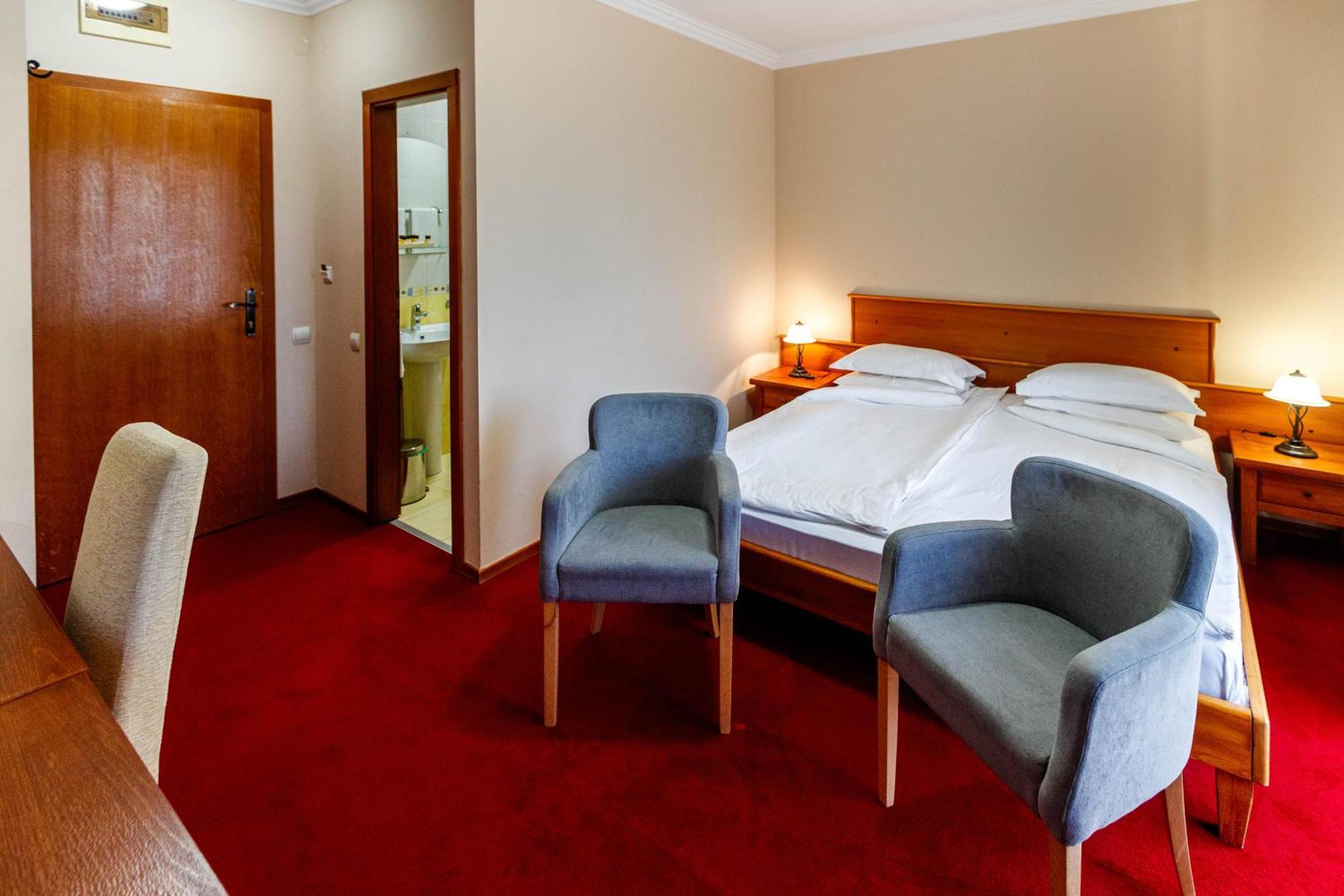 Hotel Vila Lago Palić Buitenkant foto