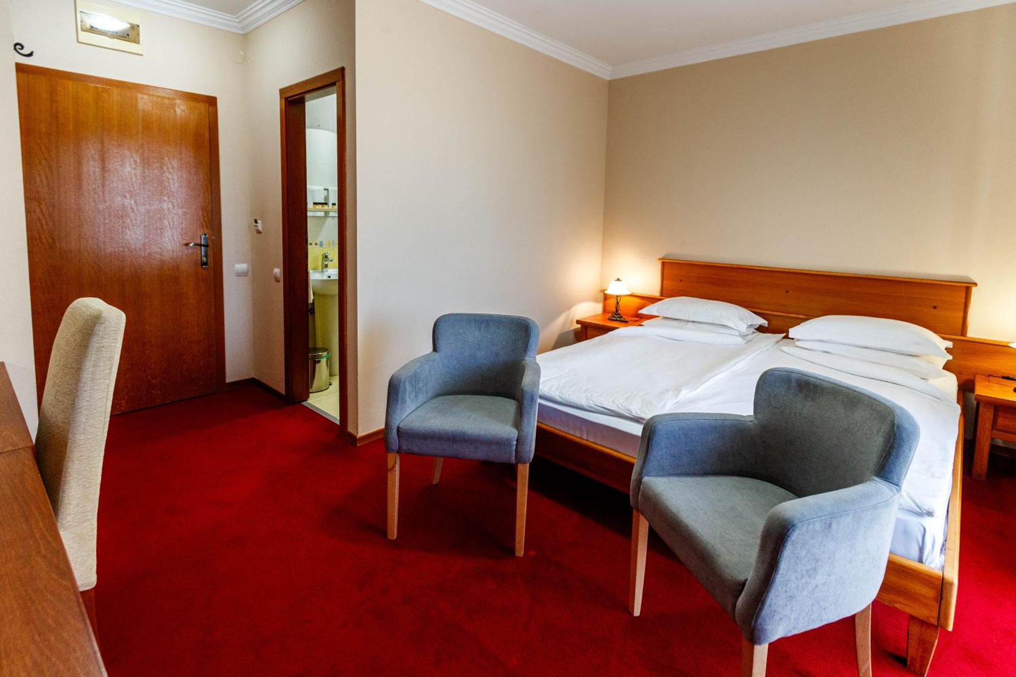 Hotel Vila Lago Palić Buitenkant foto