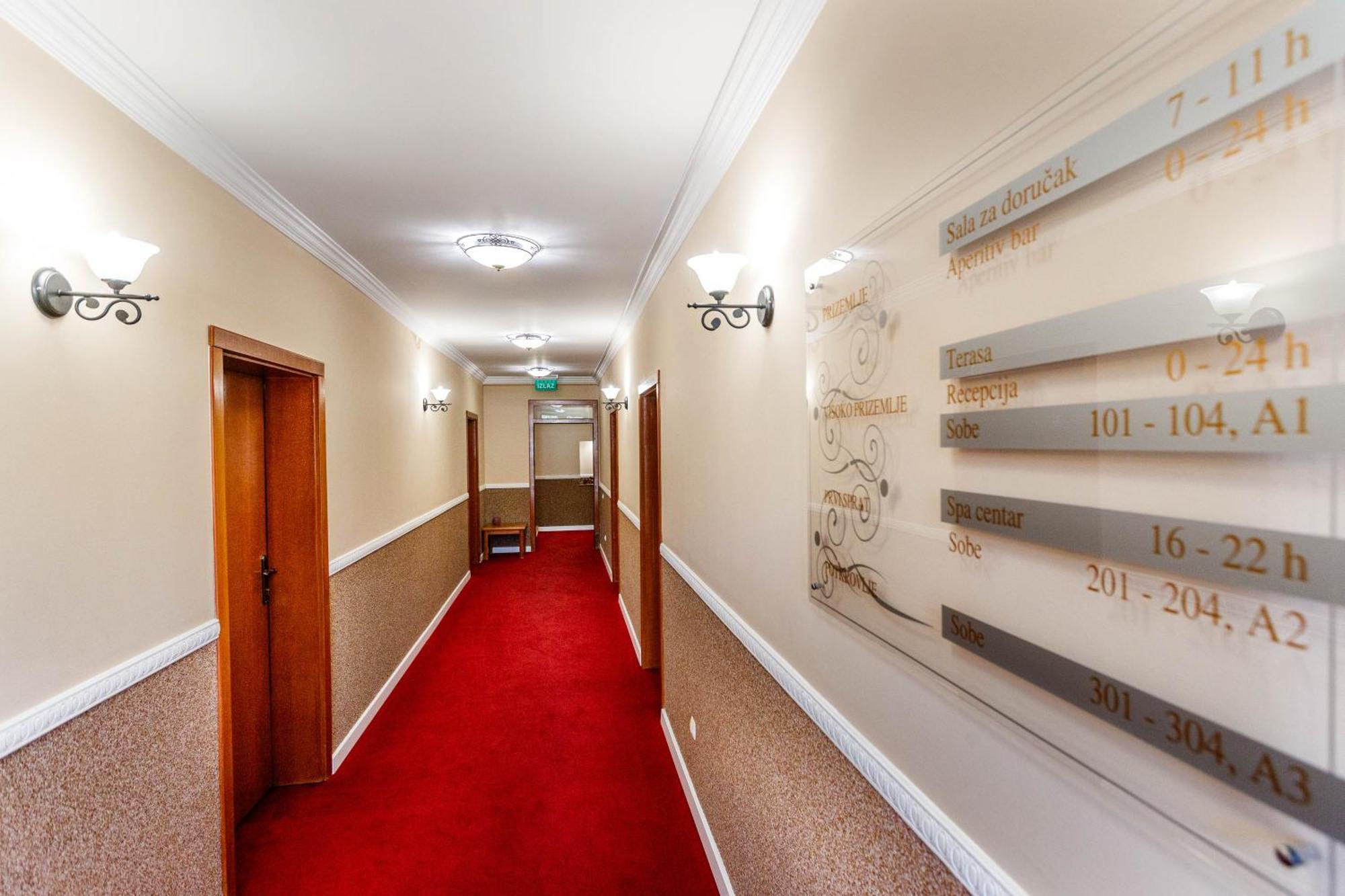 Hotel Vila Lago Palić Buitenkant foto