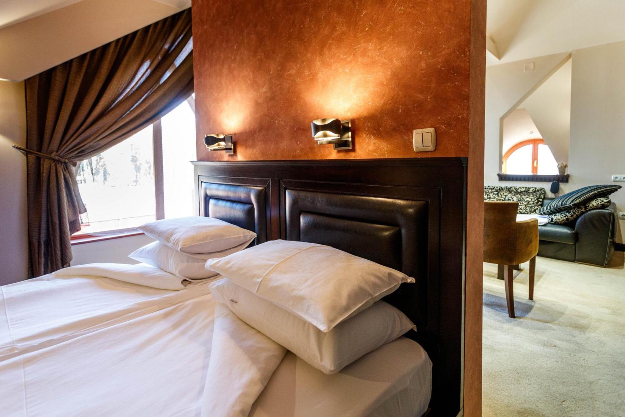 Hotel Vila Lago Palić Buitenkant foto